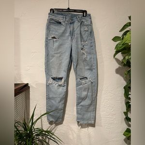 Pre-Owned AE Stretch Ripped Crossover Highest Waist Mom Jean